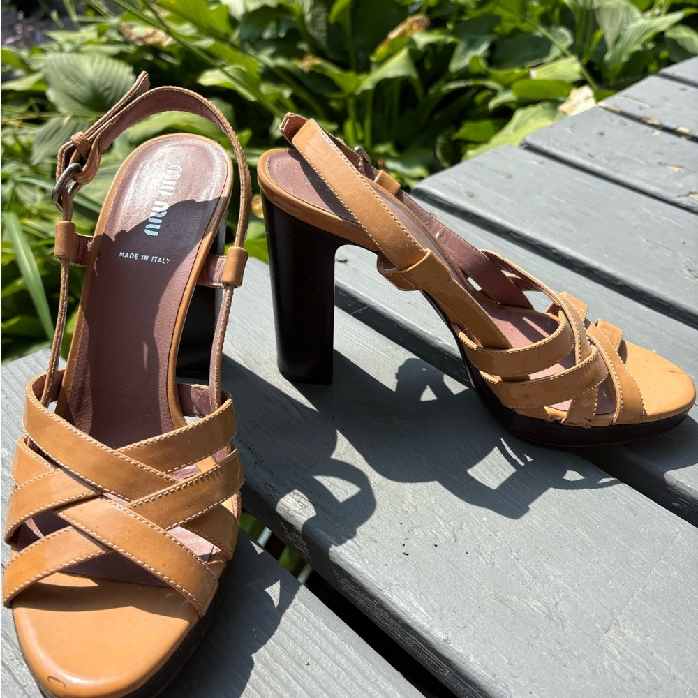 Miu Miu Patent Leather Criss-Cross Platform Sandals - Tan Glossy Heels (Italy)